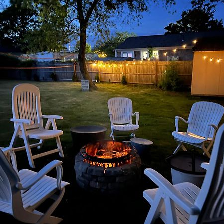 A Cozy Cape House Steps To Restaurants & Beaches ~1.4 Miles Down Scenic Roads Yarmouth Exterior photo