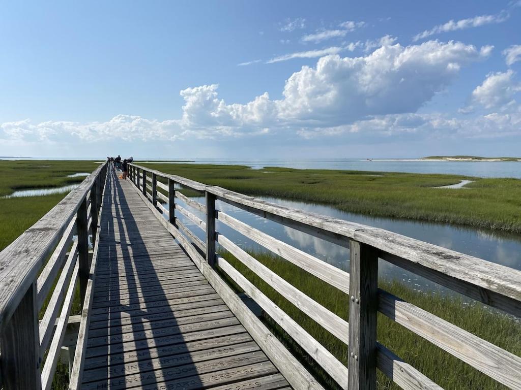 A Cozy Cape House Steps To Restaurants & Beaches ~1.4 Miles Down Scenic Roads Yarmouth Exterior photo